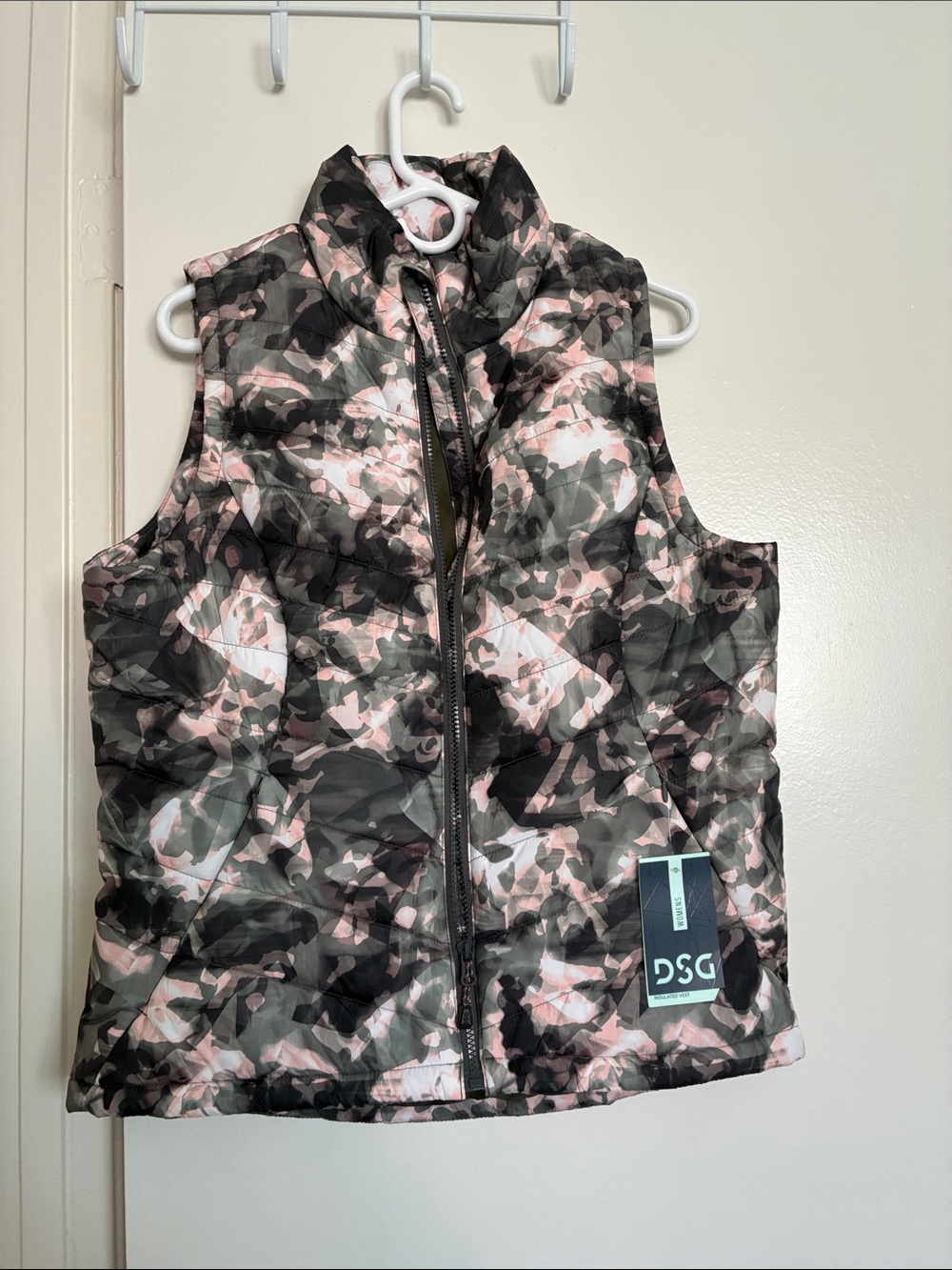 DSG Girls Pink & Black Camo Quilted Vest